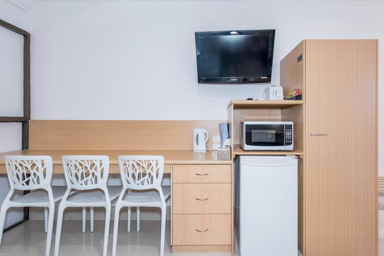 Casa Nostra Motel Mackay Bagian luar foto
