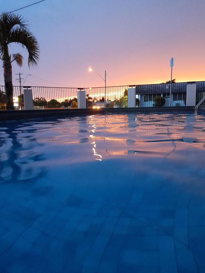 Casa Nostra Motel Mackay Bagian luar foto