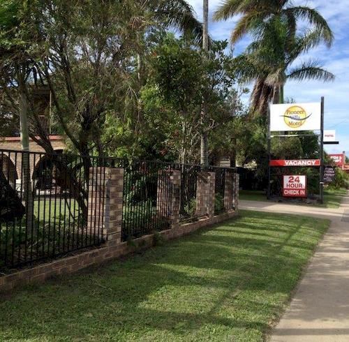 Casa Nostra Motel Mackay Bagian luar foto