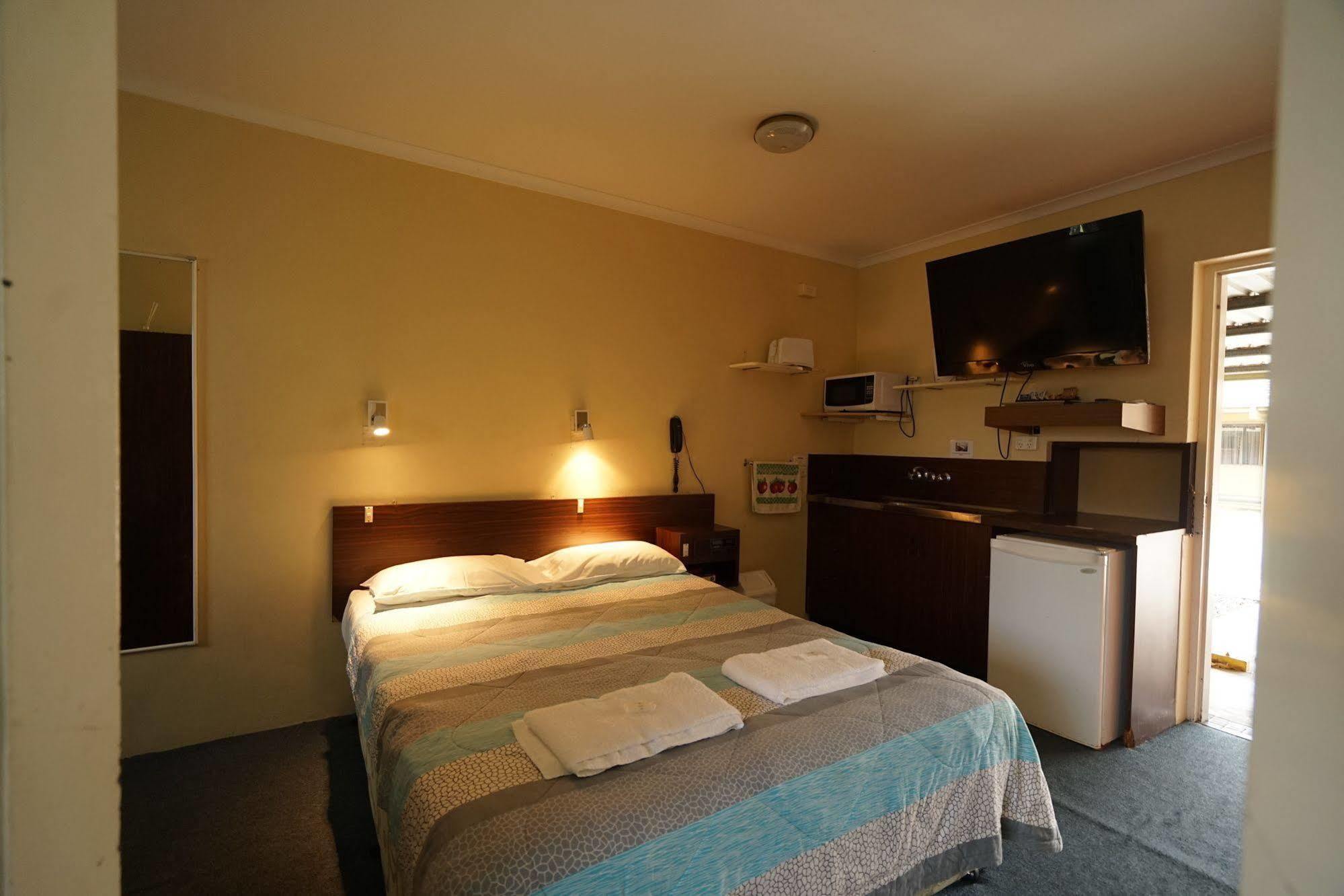 Casa Nostra Motel Mackay Bagian luar foto